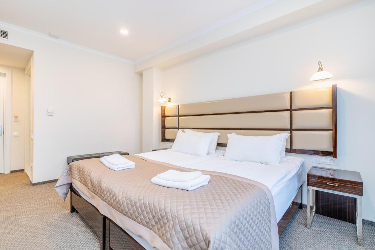 טביליסי Hotel Genio מראה חיצוני תמונה