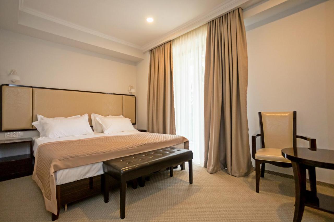 טביליסי Hotel Genio חדר תמונה