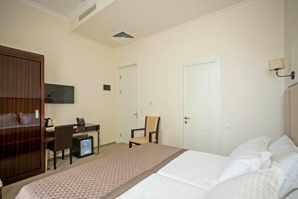 טביליסי Hotel Genio מראה חיצוני תמונה