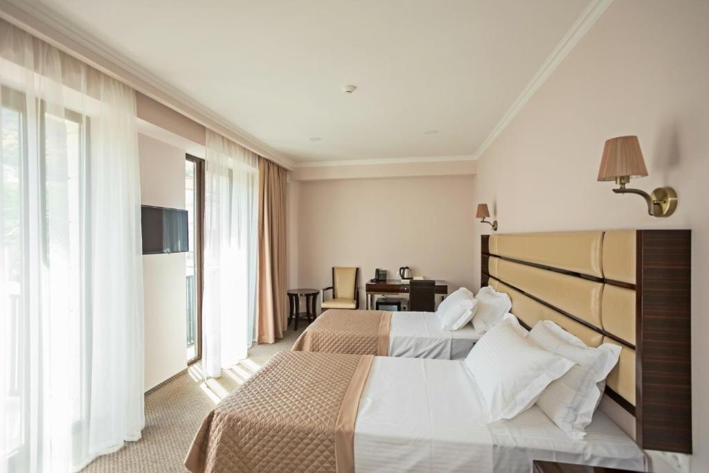 טביליסי Hotel Genio מראה חיצוני תמונה