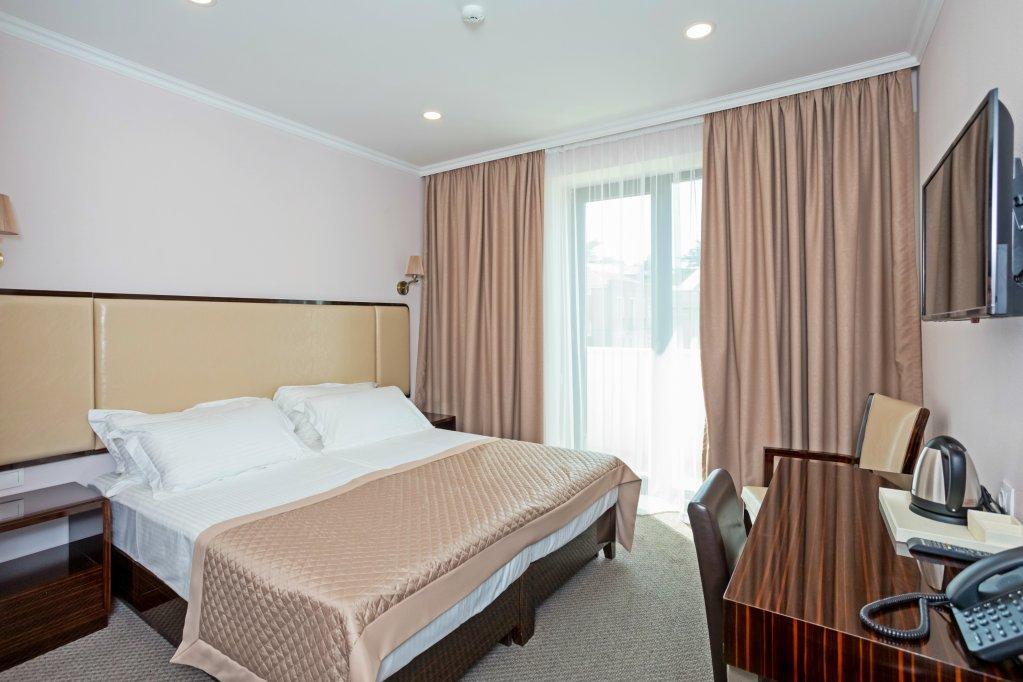 טביליסי Hotel Genio מראה חיצוני תמונה