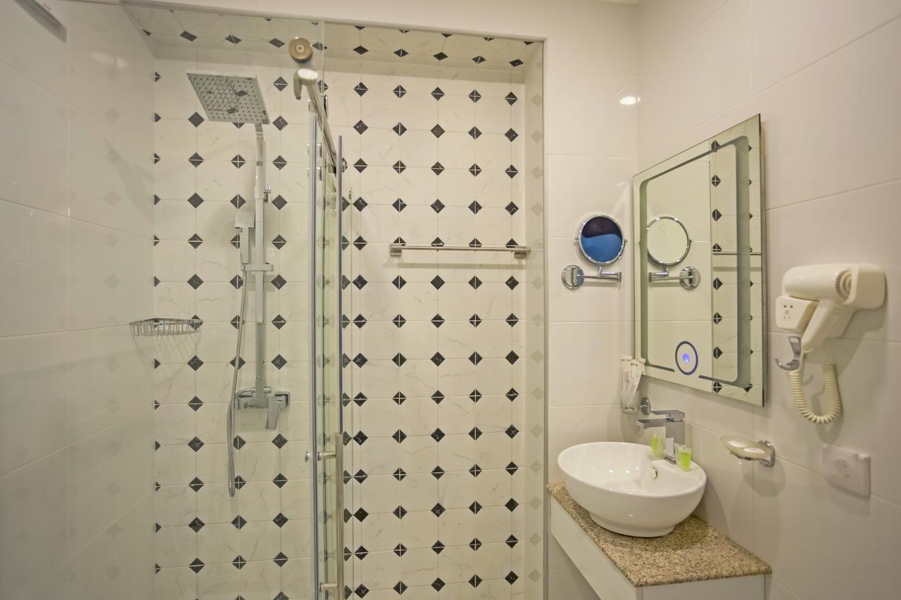 טביליסי Hotel Genio מראה חיצוני תמונה