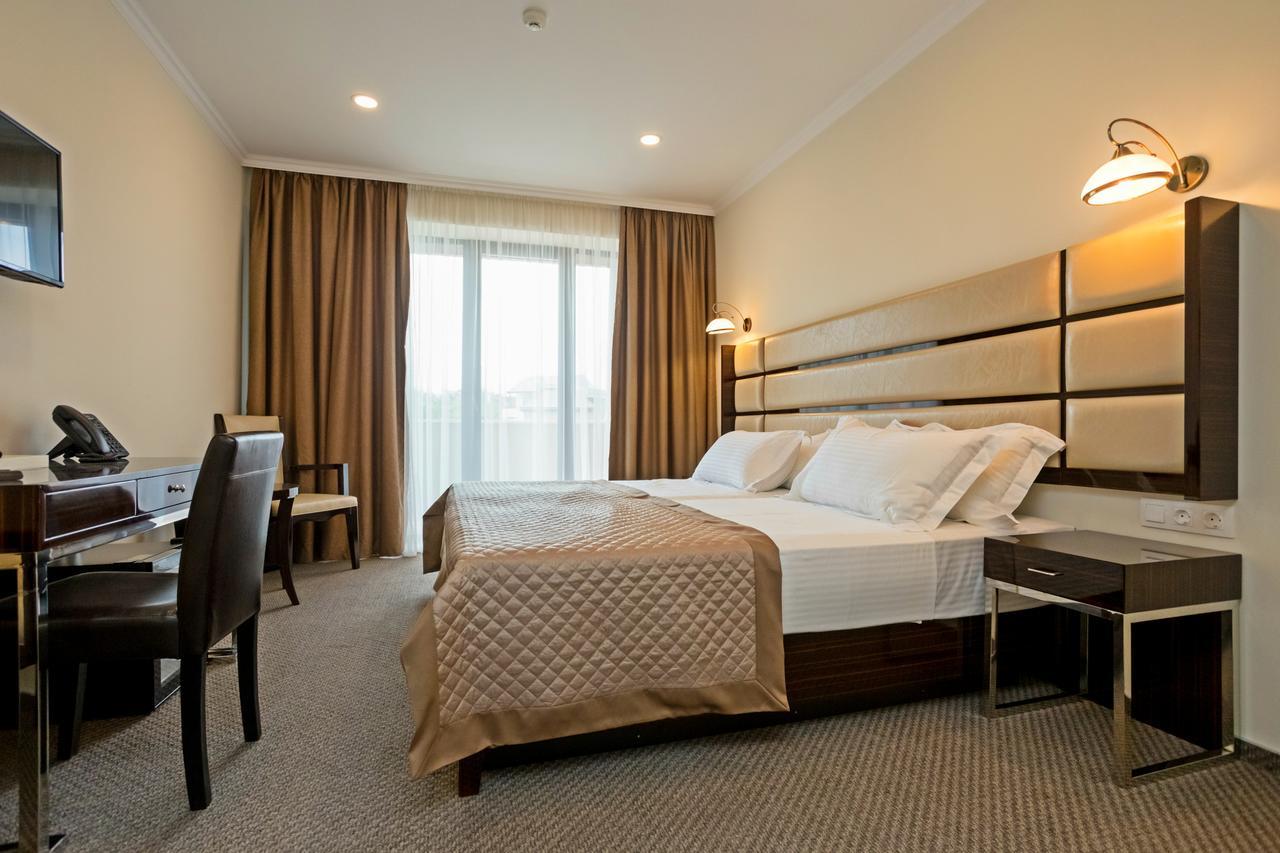 טביליסי Hotel Genio מראה חיצוני תמונה