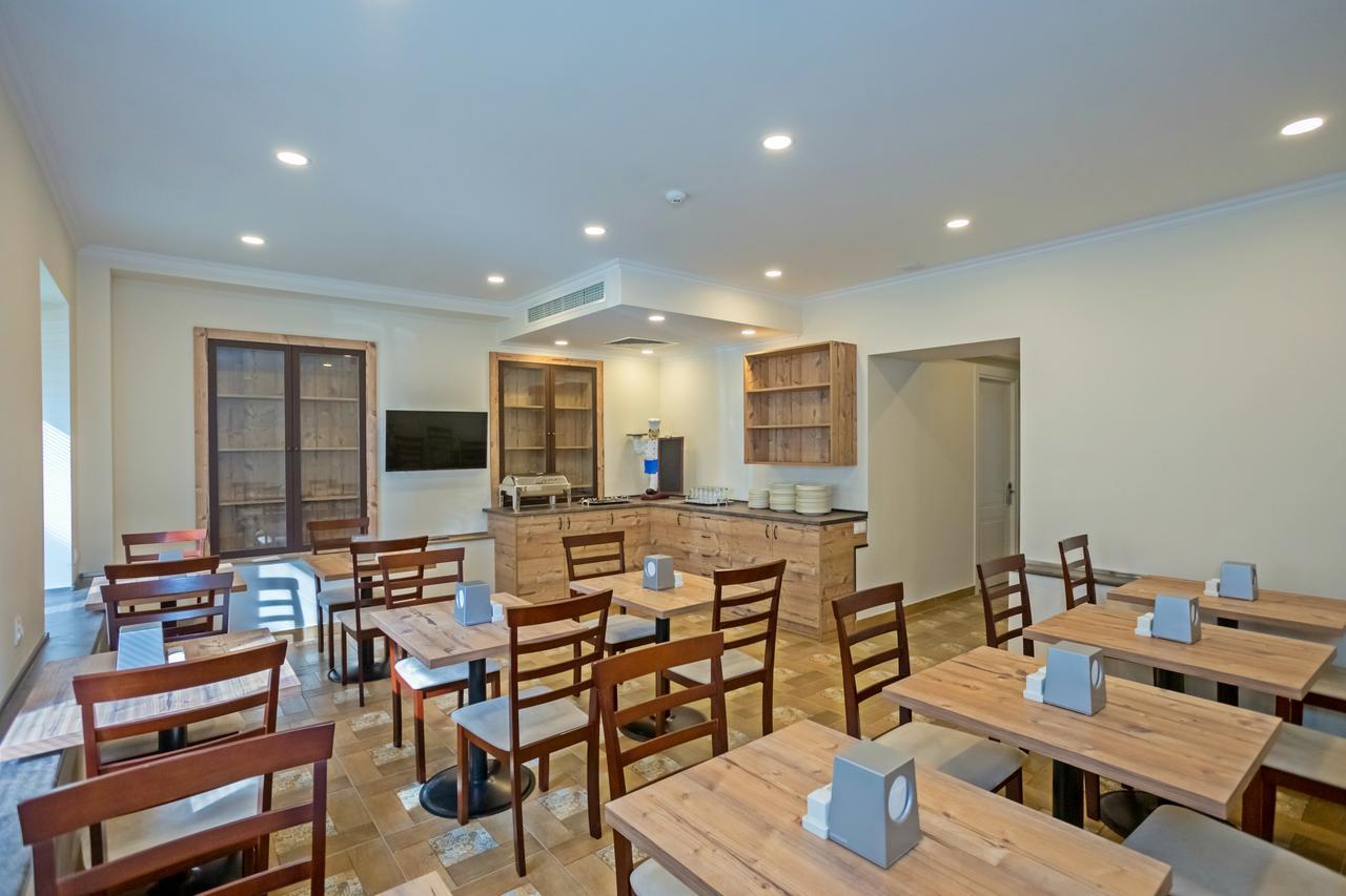 טביליסי Hotel Genio מראה חיצוני תמונה
