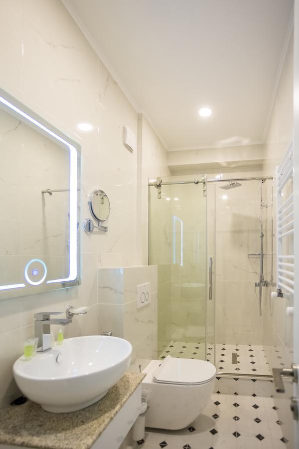 טביליסי Hotel Genio מראה חיצוני תמונה