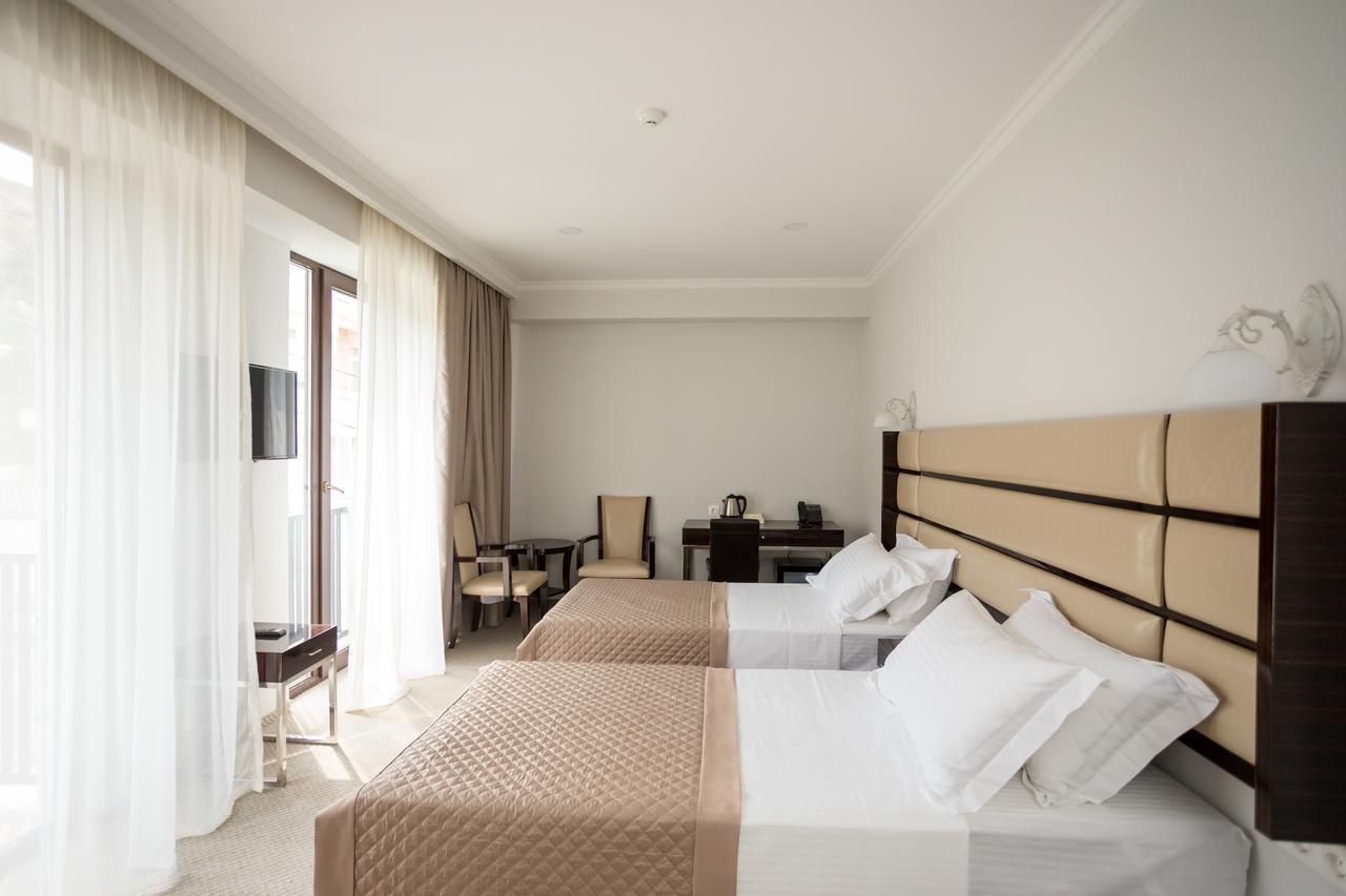 טביליסי Hotel Genio מראה חיצוני תמונה